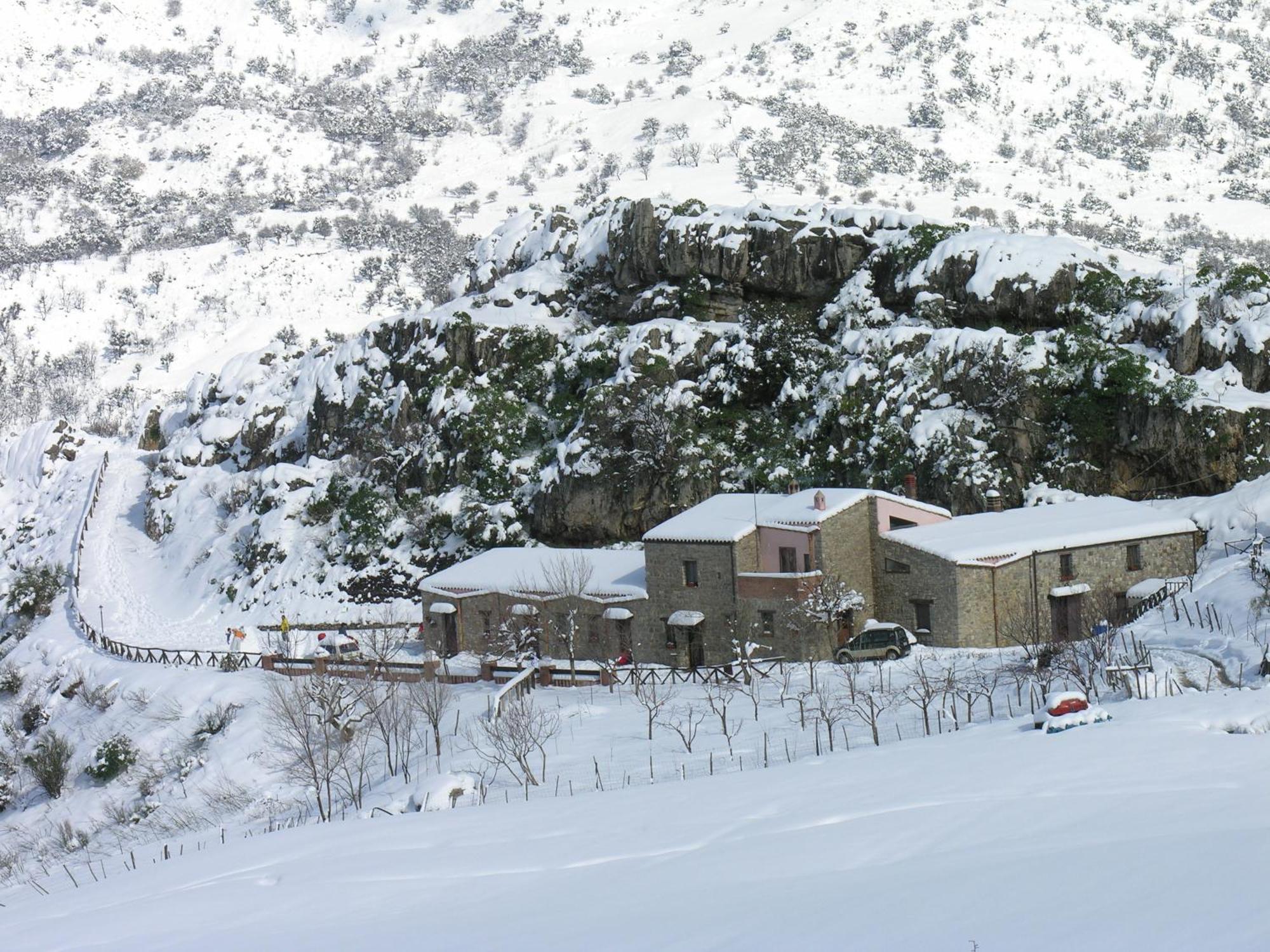 Vila Mandra Chiusilla Collesano Exteriér fotografie